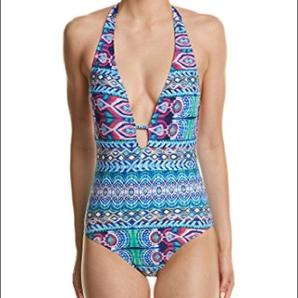 LA BLANCA Global Perspective Halter Keyhole VNeck